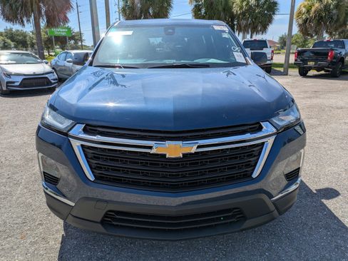 Used 2023 Chevrolet Traverse LS image 8