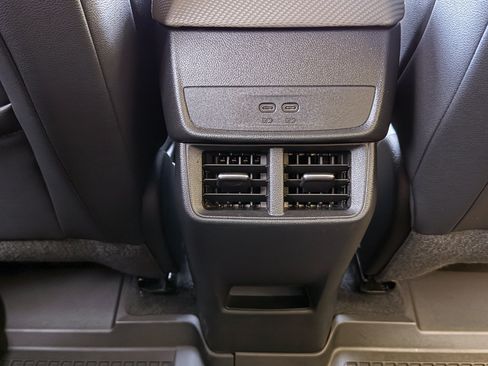 Used 2026 Chevrolet Equinox LT w/ Convenience Package II AWD/4WD image 26