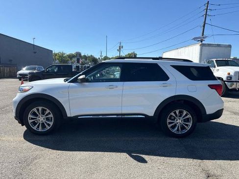 Certified 2023 Ford Explorer XLT w/ Equipment Group 202A AWD/4WD image 3