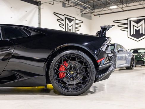Used 2018 Lamborghini Huracan Performante image 19