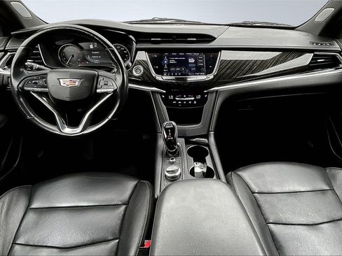 Used 2020 Cadillac XT6 Premium Luxury image 16