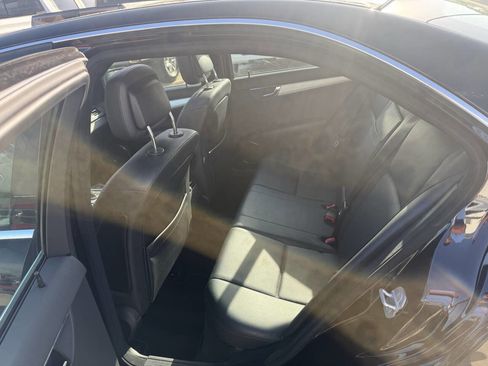 Used 2009 Mercedes-Benz C 300 Sedan image 14