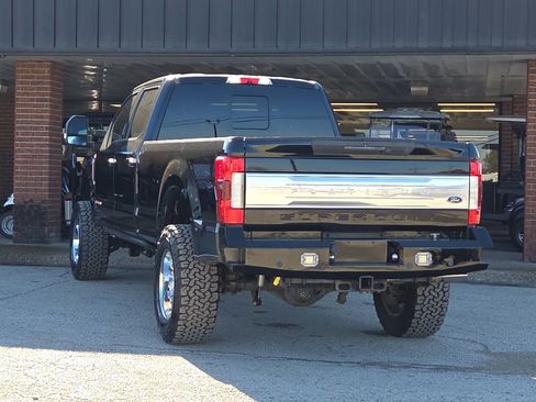 Used 2017 Ford F350 Platinum w/ FX4 Off-Road Package image 6
