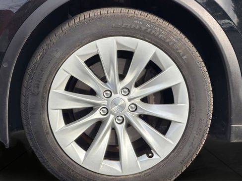 Used 2020 Tesla Model X Long Range image 11