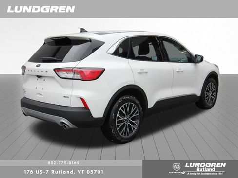 Used 2022 Ford Escape SE w/ Convenience Package image 3