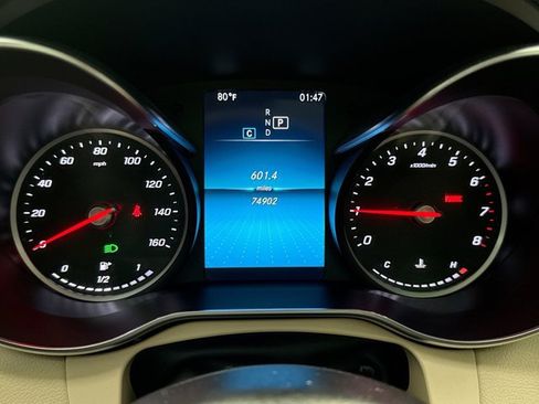Used 2020 Mercedes-Benz GLC 300 4MATIC image 13