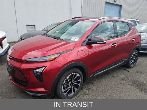 Used 2022 Chevrolet Bolt EUV Premier w/ Sun & Sound Package FWD image 1