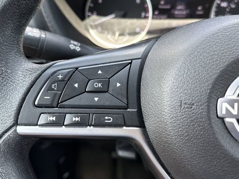 Used 2024 Nissan Sentra SV image 19