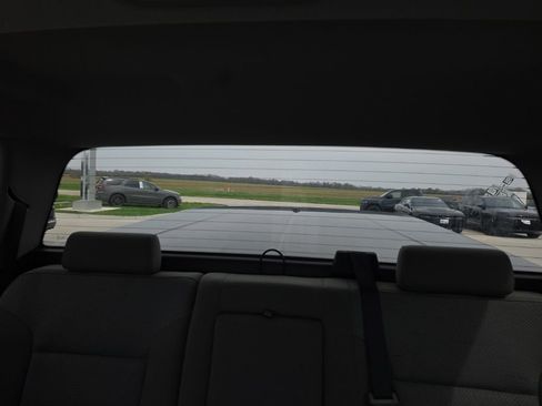 Used 2018 Chevrolet Silverado 1500 Custom w/ Custom Value Package image 17