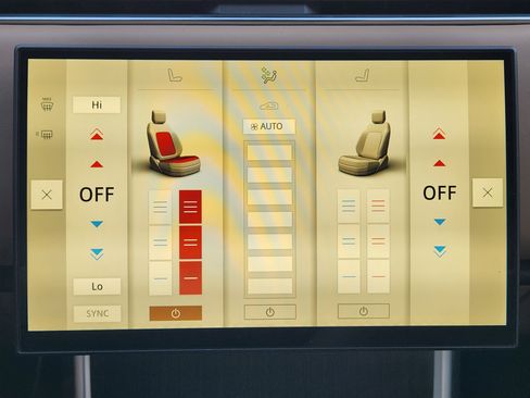 New 2026 Land Rover Range Rover Long Wheelbase SE image 18