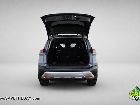 Used 2022 Nissan Rogue Platinum w/ Head-Up Display Package FWD image 12
