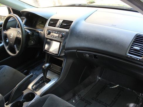 Used 2006 Honda Accord EX image 16