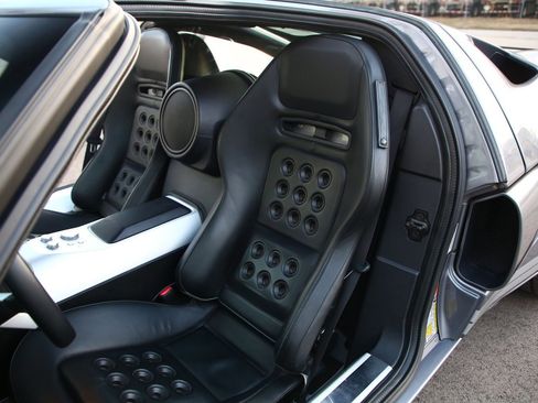 Used 2006 Ford GT image 35