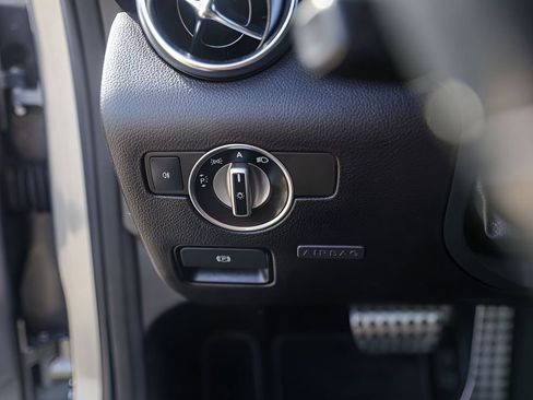 Used 2012 Mercedes-Benz SLK 350 image 14