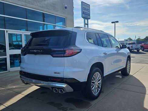 New 2026 GMC Acadia Denali w/ Super Cruise Package image 4