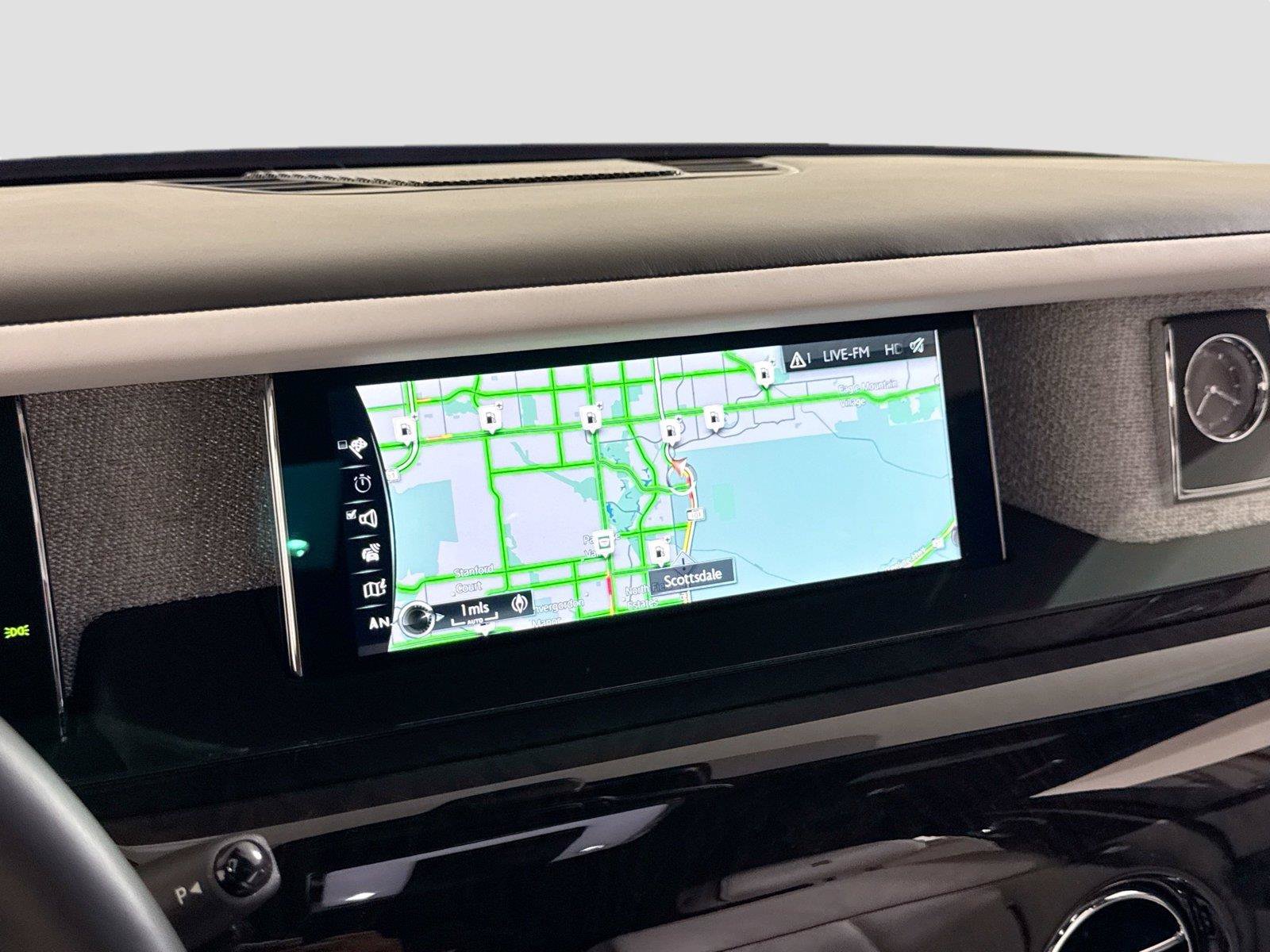 Used 2023 Rolls-Royce Phantom Sedan RWD image 18
