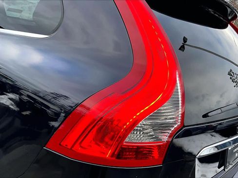 Used 2017 Volvo XC60 T5 Inscription w/ Preferred Option Package image 27