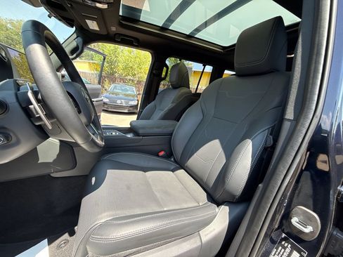 Used 2026 Lexus GX 550 w/ Accessory Package (31) AWD/4WD image 33