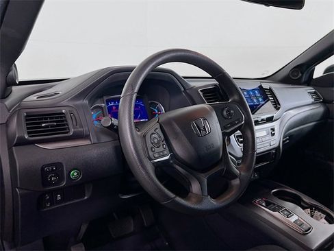 Used 2022 Honda Pilot Sport image 11
