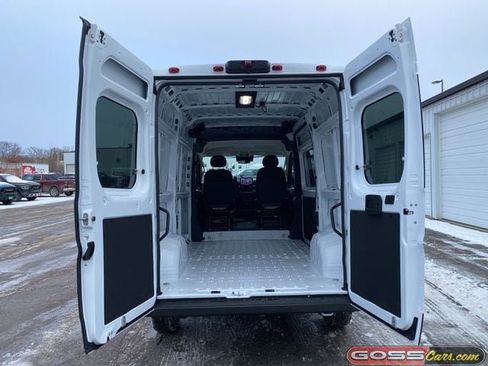 New 2026 RAM ProMaster 2500 w/ Quick Order Package 22G SLT image 8