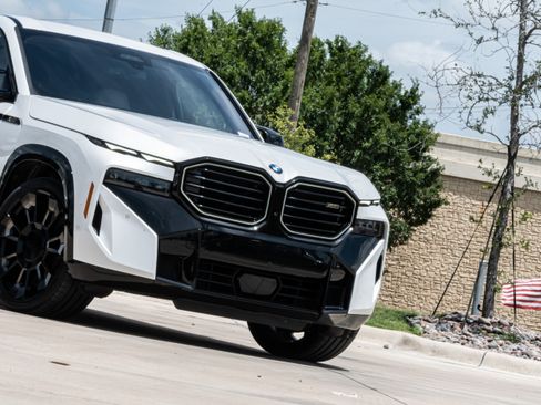 Used 2023 BMW XM AWD/4WD image 42