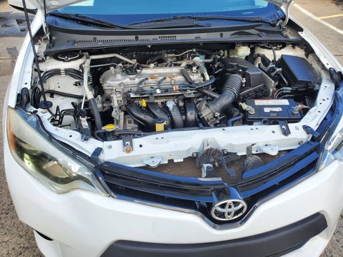 Used 2015 Toyota Corolla LE FWD image 38