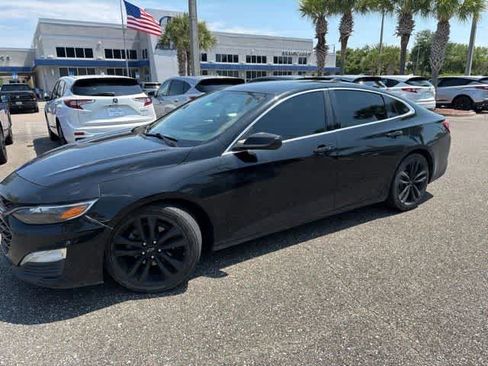 Used 2020 Chevrolet Malibu LT w/ Midnight Edition FWD image 2