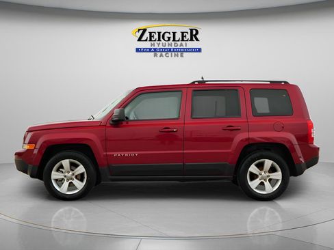 Used 2015 Jeep Patriot Sport w/ Power Value Group FWD image 4