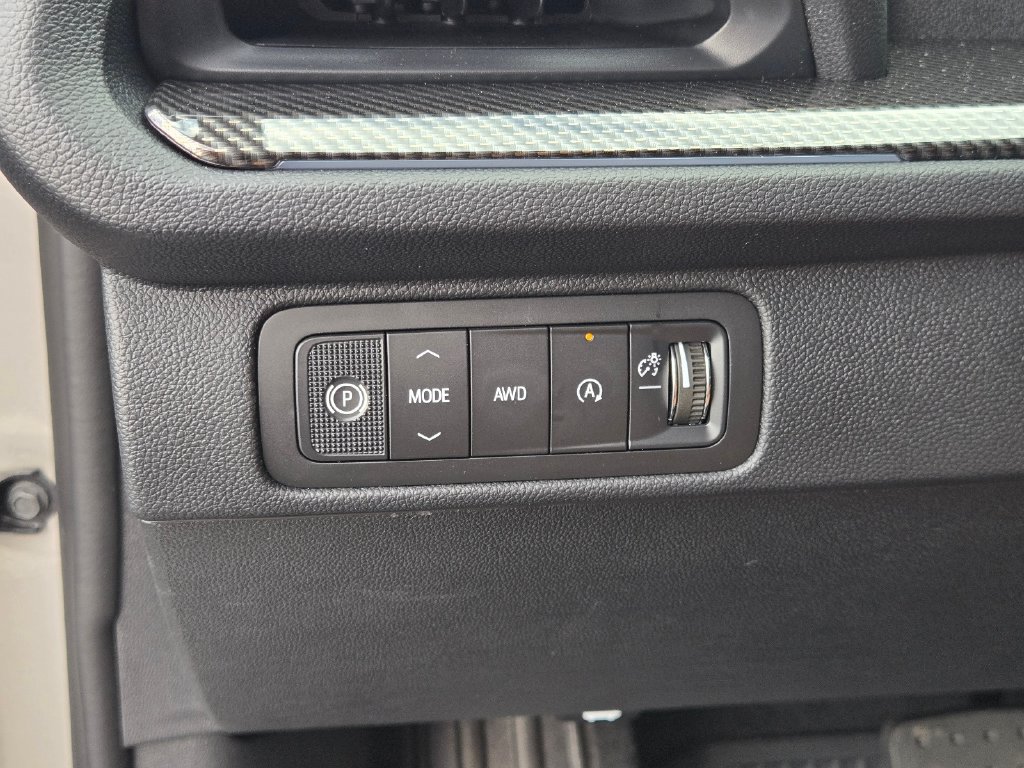 New 2027 Chevrolet Traverse Z71 w/ Enhanced Driving Package AWD/4WD image 25
