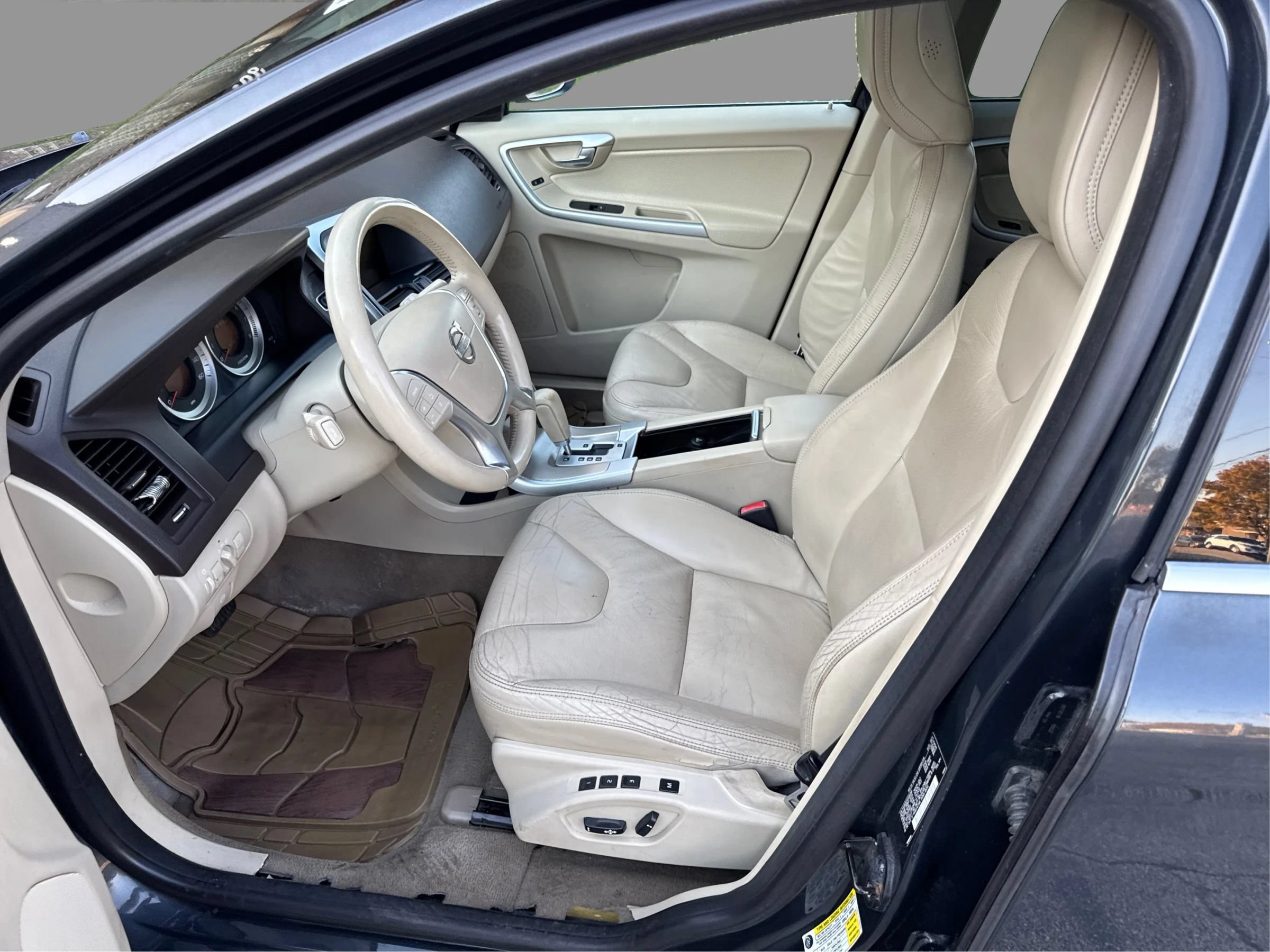 Used 2012 Volvo XC60 3.2 AWD/4WD image 10
