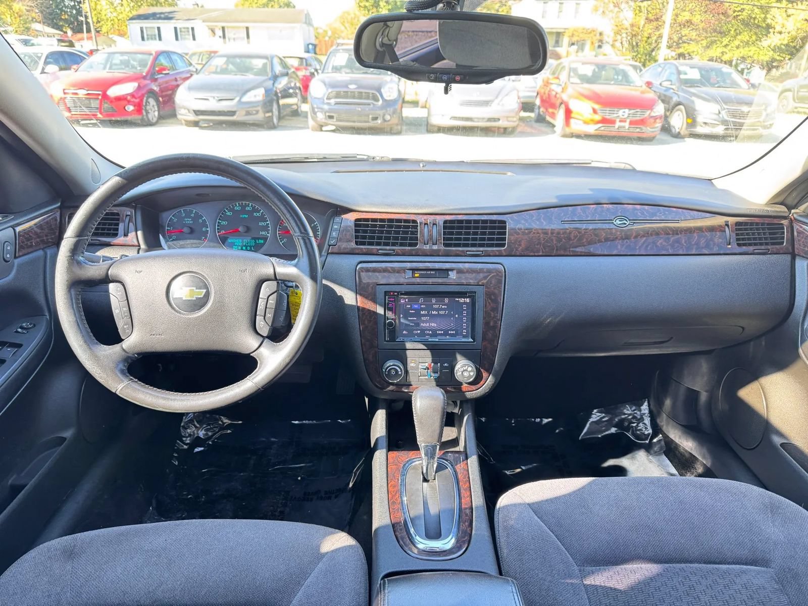 Used 2014 Chevrolet Impala LT w/ LT Sunroof Package FWD image 2