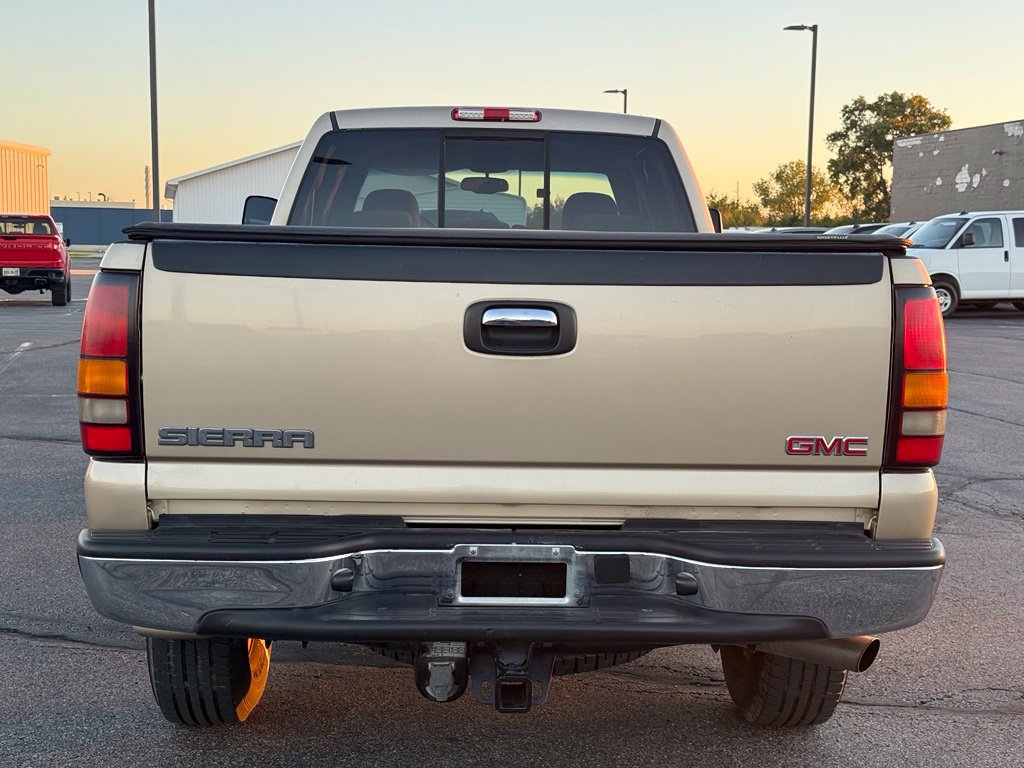 Used 2004 GMC Sierra 2500 SLE w/ Heavy-Duty Power Package AWD/4WD image 7