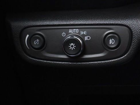 Used 2023 Chevrolet TrailBlazer RS w/ Sun and Liftgate Package image 38