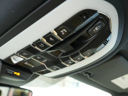 New 2026 Porsche Macan S image 36