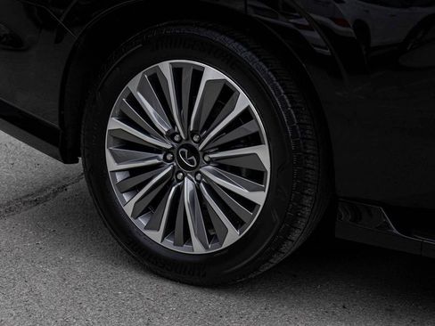 Used 2025 INFINITI QX80 Sensory AWD/4WD image 10