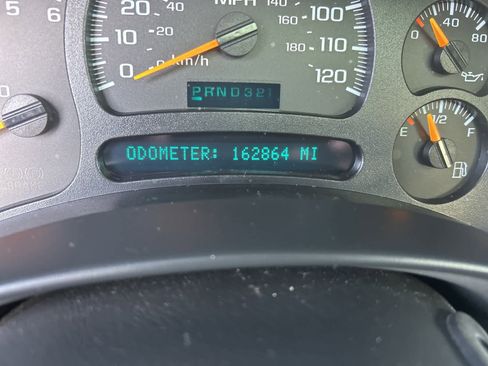 Used 2005 Chevrolet Avalanche Z71 w/ Sun And Sound Package image 46