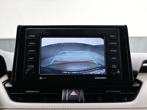 Used 2020 Toyota RAV4 XLE w/ XLE Grade Weather Package AWD/4WD image 18