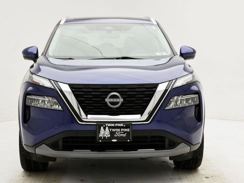 Used 2023 Nissan Rogue SL w/ SL Premium Package image 5