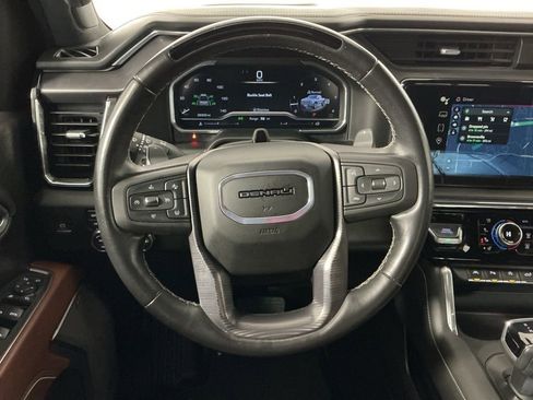 Used 2024 GMC Sierra 1500 Denali Ultimate image 17
