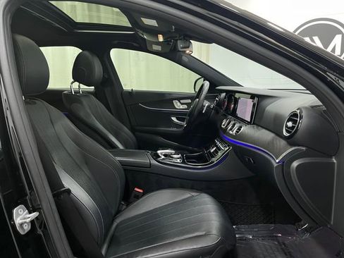 Used 2017 Mercedes-Benz E 300 4MATIC image 30