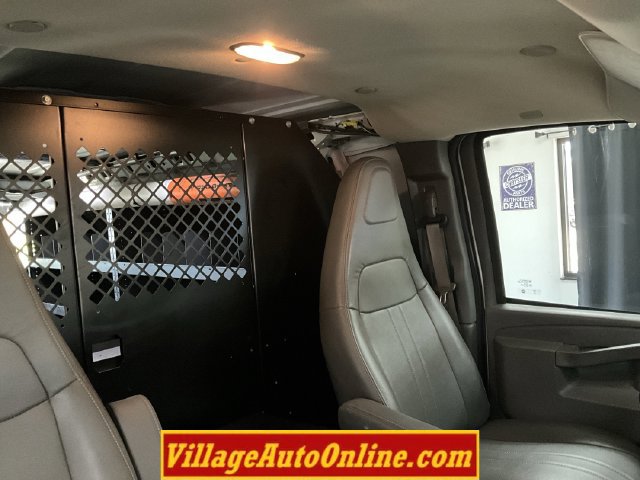 Used 2019 Chevrolet Express 2500 RWD image 32