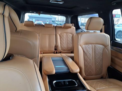 Used 2022 Jeep Grand Wagoneer Series III image 30