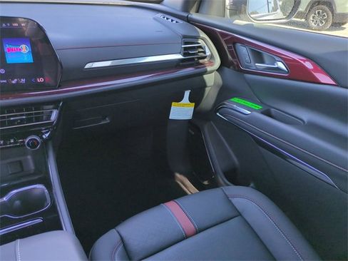 New 2026 Chevrolet Traverse RS image 17