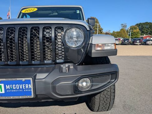 Used 2022 Jeep Gladiator Willys image 10