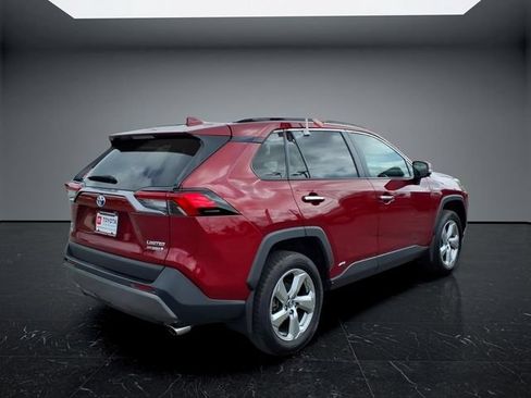Used 2019 Toyota RAV4 Limited w/ Limited Grade Weather Package AWD/4WD image 3