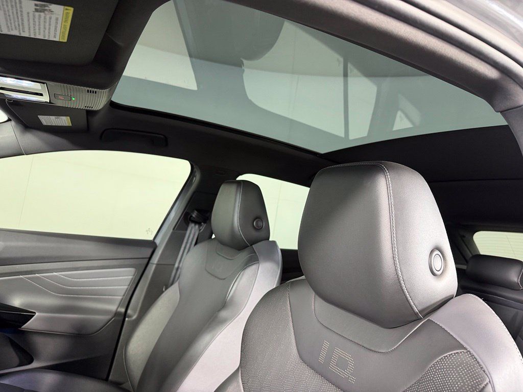 Used 2023 Volkswagen ID.4 Pro S RWD image 24
