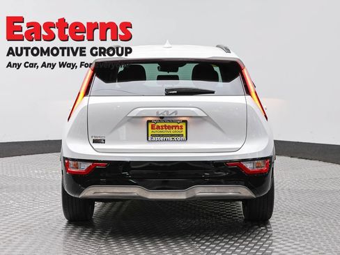 Used 2023 Kia Niro Wind w/ Wind Preserve Package FWD image 6