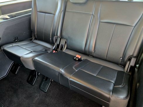 Certified 2023 Ford Expedition Max XLT image 32