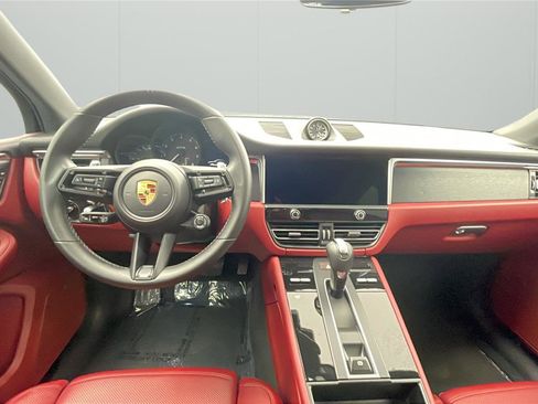 Used 2022 Porsche Macan GTS AWD/4WD image 19