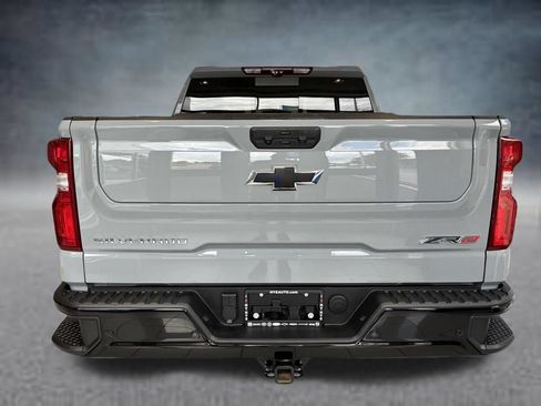 Used 2025 Chevrolet Silverado 1500 ZR2 w/ Technology Package AWD/4WD image 5